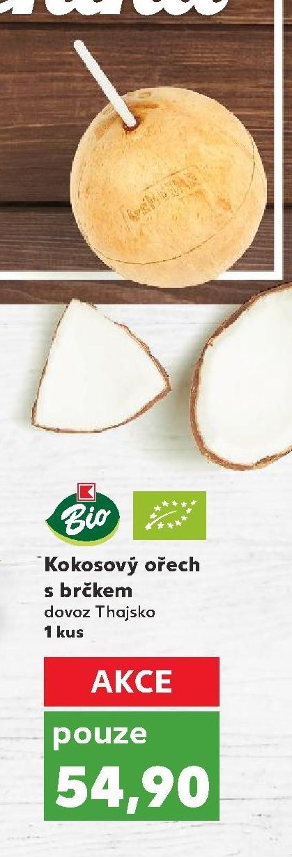 Kokosový ořech s brčkem