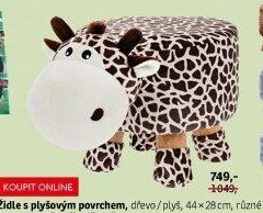 Židle s plyšovým povrchem