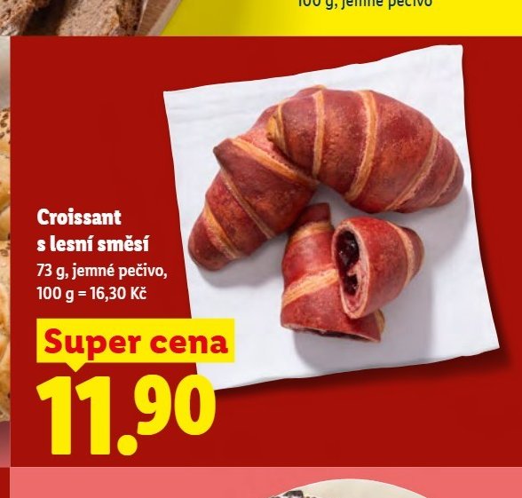 Croissant s lesní směsí