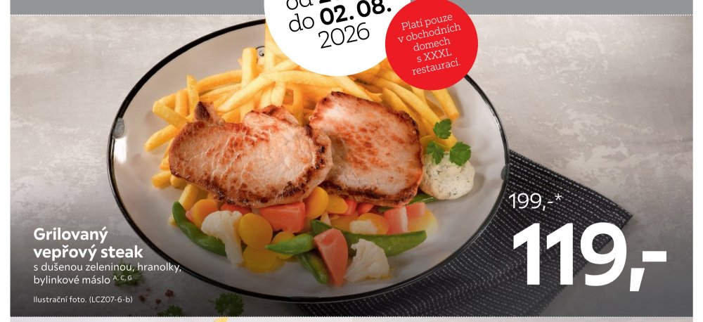 Grilovaný vepřový steak s dušenou zeleninou, hranolky, bylinkové máslo