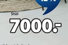 Jídelní stůl