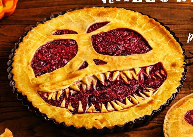 Velký halloweenský koláč s ovocnou náplní